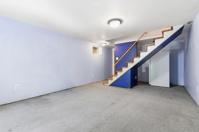 89 Poquanticut Ave, Easton, MA 02356