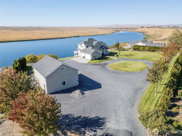 9486 NE Stonecrest Road, Moses Lake, WA 98837