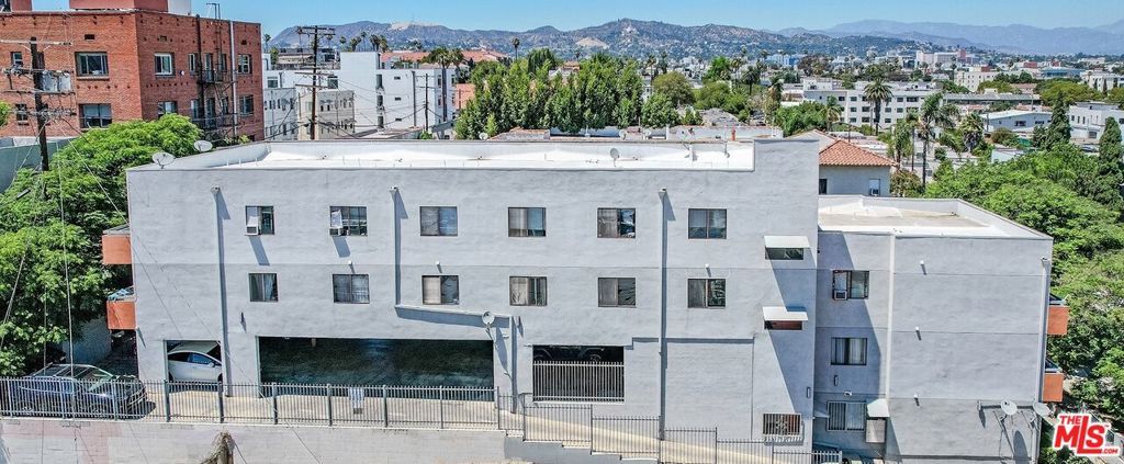 Image 15 of property listing at 313 N Alexandria Avenue, Los Angeles, CA 90004