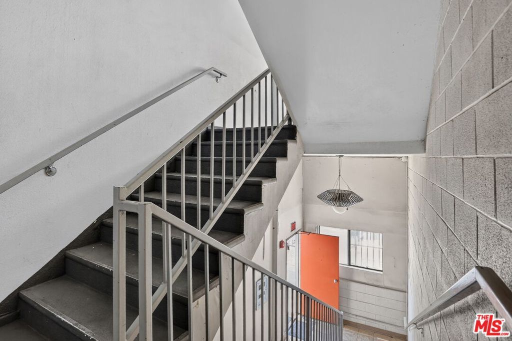Image 19 of property listing at 313 N Alexandria Avenue, Los Angeles, CA 90004