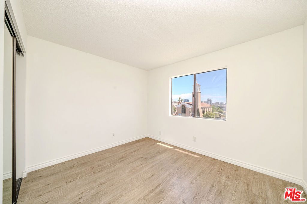 Image 8 of property listing at 313 N Alexandria Avenue, Los Angeles, CA 90004