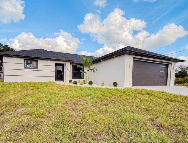 2610 27th ST SW, Lehigh Acres, FL 33976