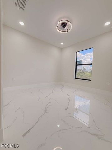 2610 27th ST SW, Lehigh Acres, FL 33976