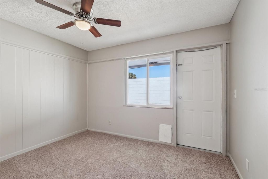 Image 22 of property listing at 950 BAYWARD LANE, Rockledge, FL 32955