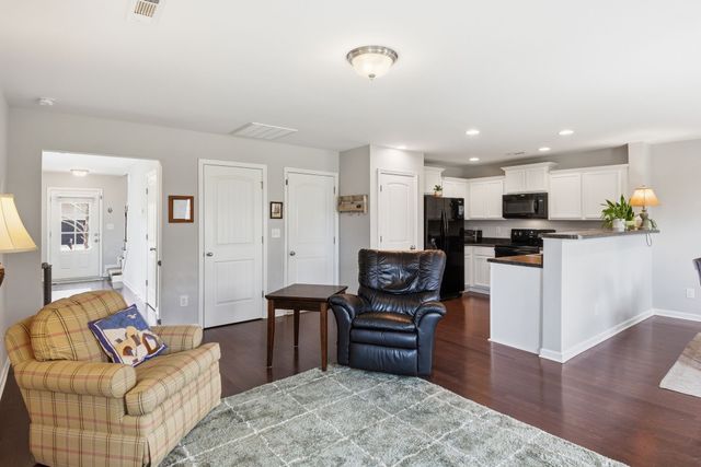 7512 Spicer Ct, Fairview, TN 37062