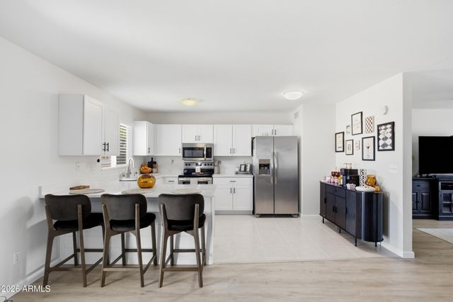 4762 W VILLA MARIA Drive, Glendale, AZ 85308
