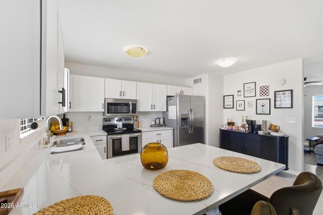 4762 W VILLA MARIA Drive, Glendale, AZ 85308