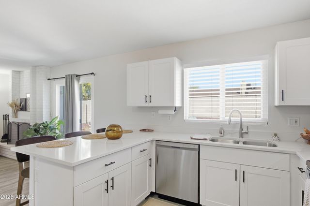 4762 W VILLA MARIA Drive, Glendale, AZ 85308
