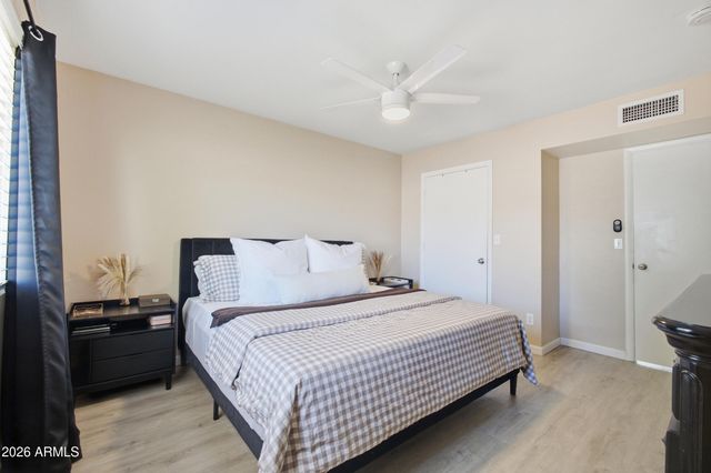 4762 W VILLA MARIA Drive, Glendale, AZ 85308