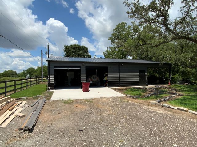 1236 Riverside Drive, Palacios, TX 77465