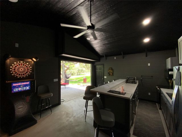 1236 Riverside Drive, Palacios, TX 77465