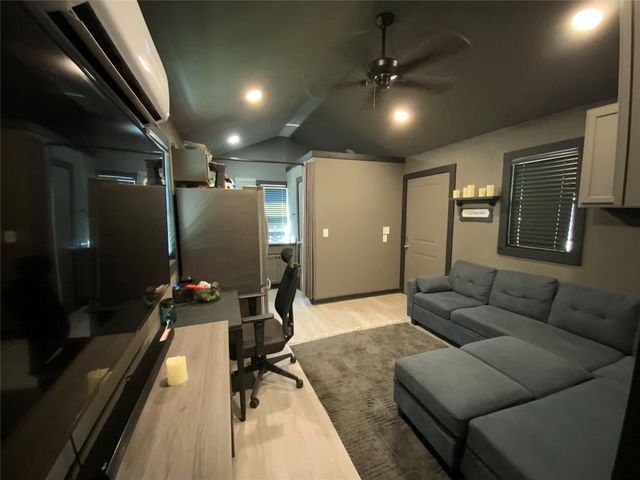 1236 Riverside Drive, Palacios, TX 77465