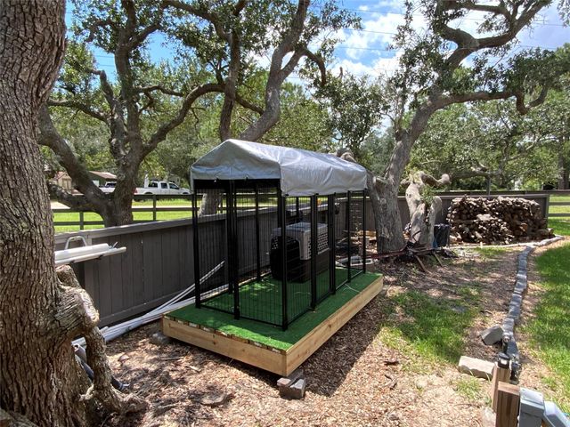 1236 Riverside Drive, Palacios, TX 77465