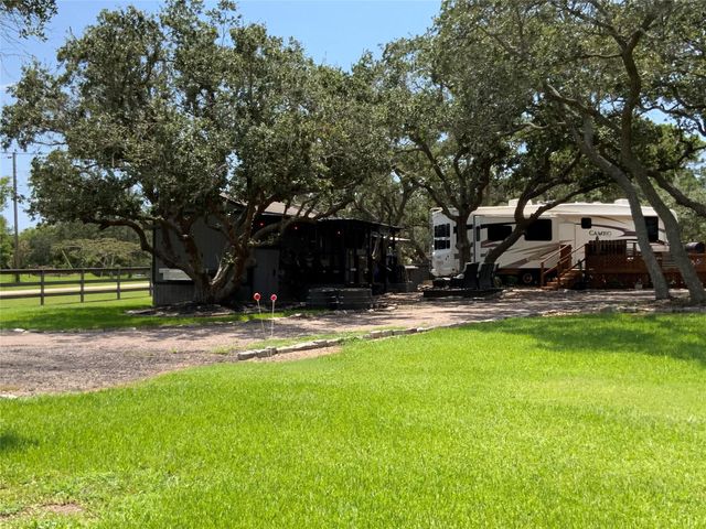 1236 Riverside Drive, Palacios, TX 77465