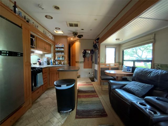 1236 Riverside Drive, Palacios, TX 77465