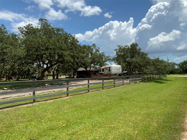 1236 Riverside Drive, Palacios, TX 77465