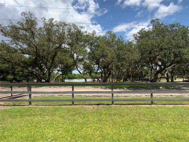 1236 Riverside Drive, Palacios, TX 77465