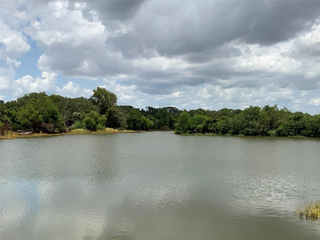 1236 Riverside Drive, Palacios, TX 77465