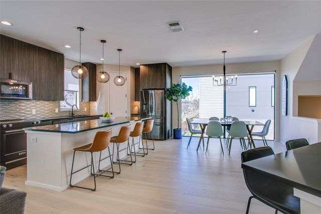 4703 Munger Avenue 207, Dallas, TX 75204