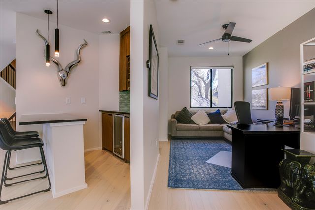 4703 Munger Avenue 207, Dallas, TX 75204