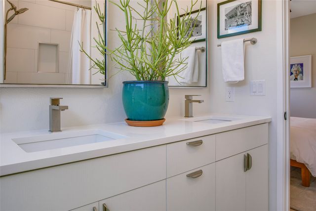 4703 Munger Avenue 207, Dallas, TX 75204