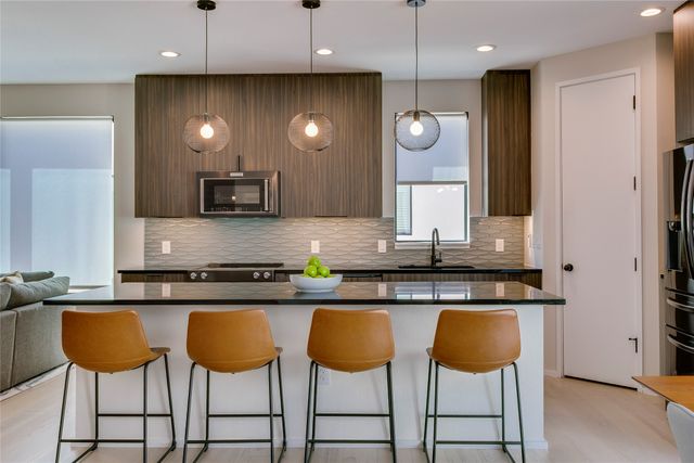 4703 Munger Avenue 207, Dallas, TX 75204