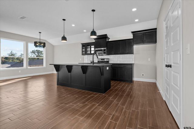 16517 Crossing Circle, Lindale, TX 75771