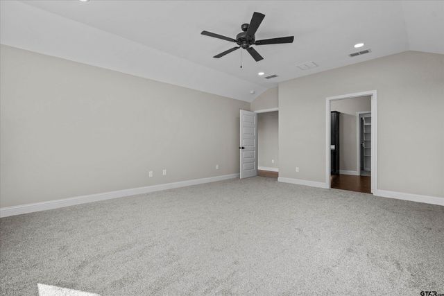 16517 Crossing Circle, Lindale, TX 75771