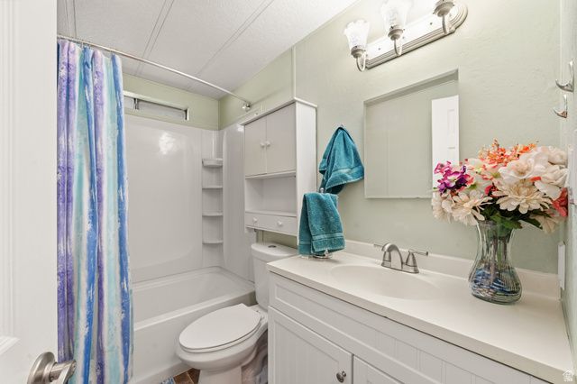 1930 AMERICAN PARK DR, West Valley City, UT 84119