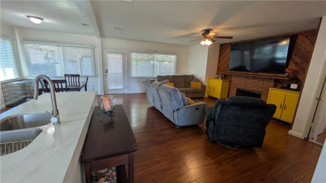 478 W Shamwood, Covina, CA 91723