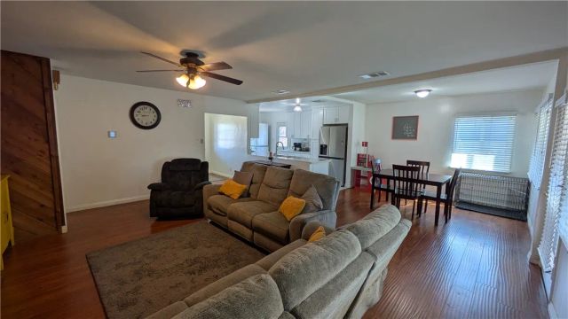 478 W Shamwood, Covina, CA 91723