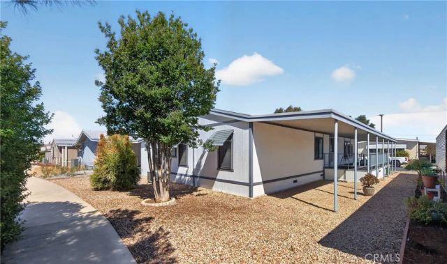 1300 W Menlo 89, Hemet, CA 92543