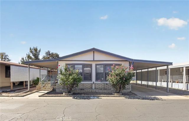 1300 W Menlo 89, Hemet, CA 92543