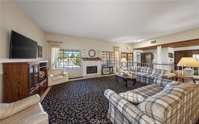 1300 W Menlo 89, Hemet, CA 92543