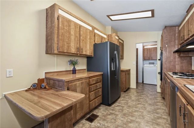 1300 W Menlo 89, Hemet, CA 92543