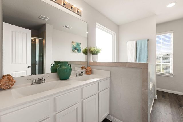 2135 Ethan Drive, Conroe, TX 77301