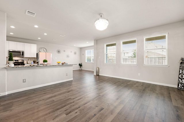 2135 Ethan Drive, Conroe, TX 77301