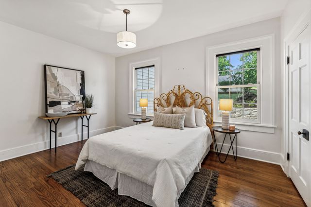 2126 Sharondale Dr, Nashville, TN 37215