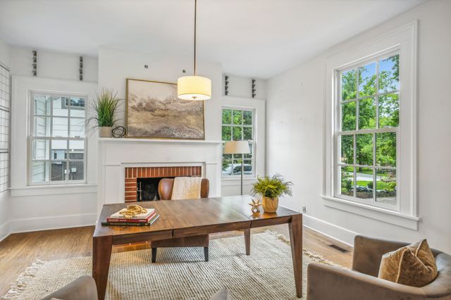 2126 Sharondale Dr, Nashville, TN 37215