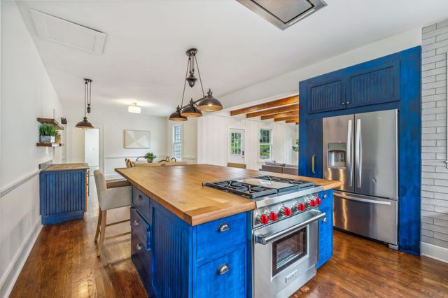 2126 Sharondale Dr, Nashville, TN 37215