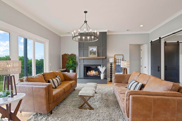 6850 Mountain View Road, Taylors, SC 28687