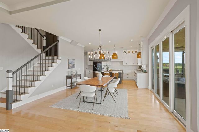 6850 Mountain View Road, Taylors, SC 28687