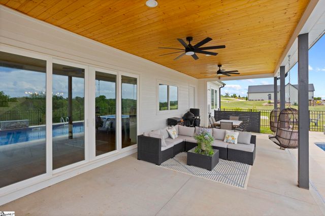 6850 Mountain View Road, Taylors, SC 28687