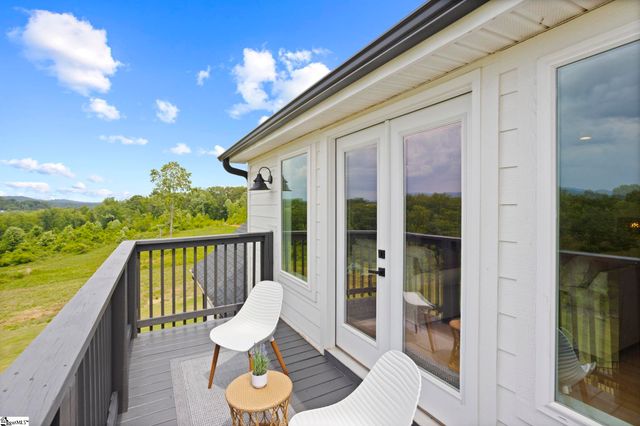 6850 Mountain View Road, Taylors, SC 28687