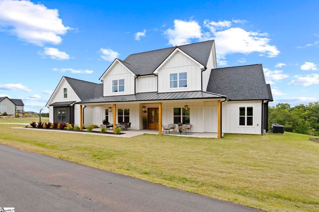 6850 Mountain View Road, Taylors, SC 28687