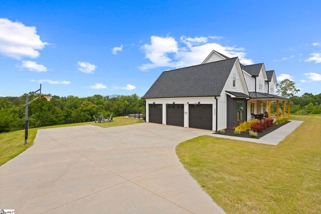 6850 Mountain View Road, Taylors, SC 28687