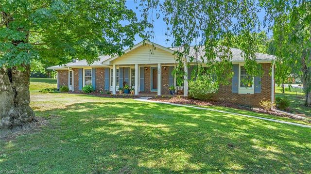 208 Raven Green Street, Wilkesboro, NC 28697