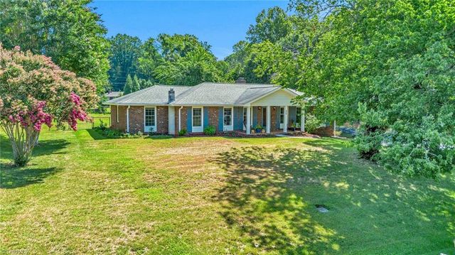 208 Raven Green Street, Wilkesboro, NC 28697
