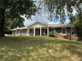 208 Raven Green Street, Wilkesboro, NC 28697