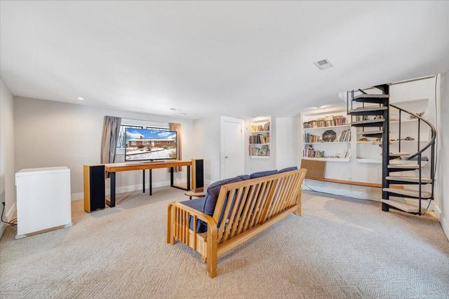 1996 Shavers Farm RD, Fincastle, VA 24090